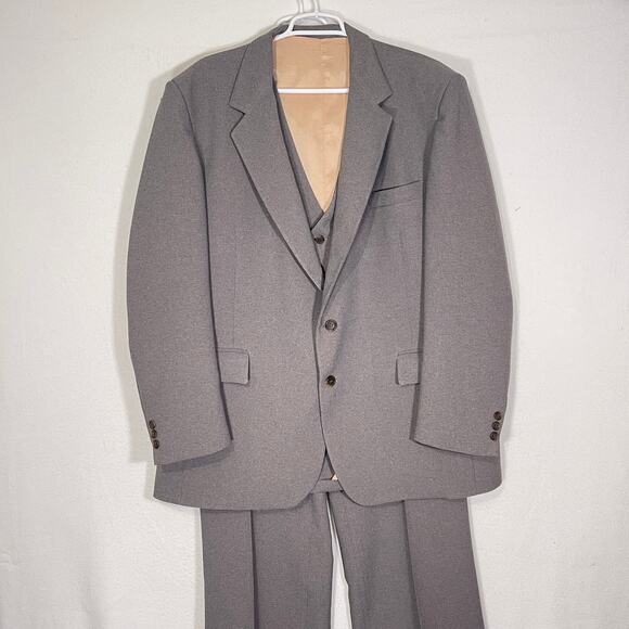 Sears Century Club Gray 3 Piece Business Suit Set Gray Mens 46R 40x31.5 Vintage - Picture 1 of 14
